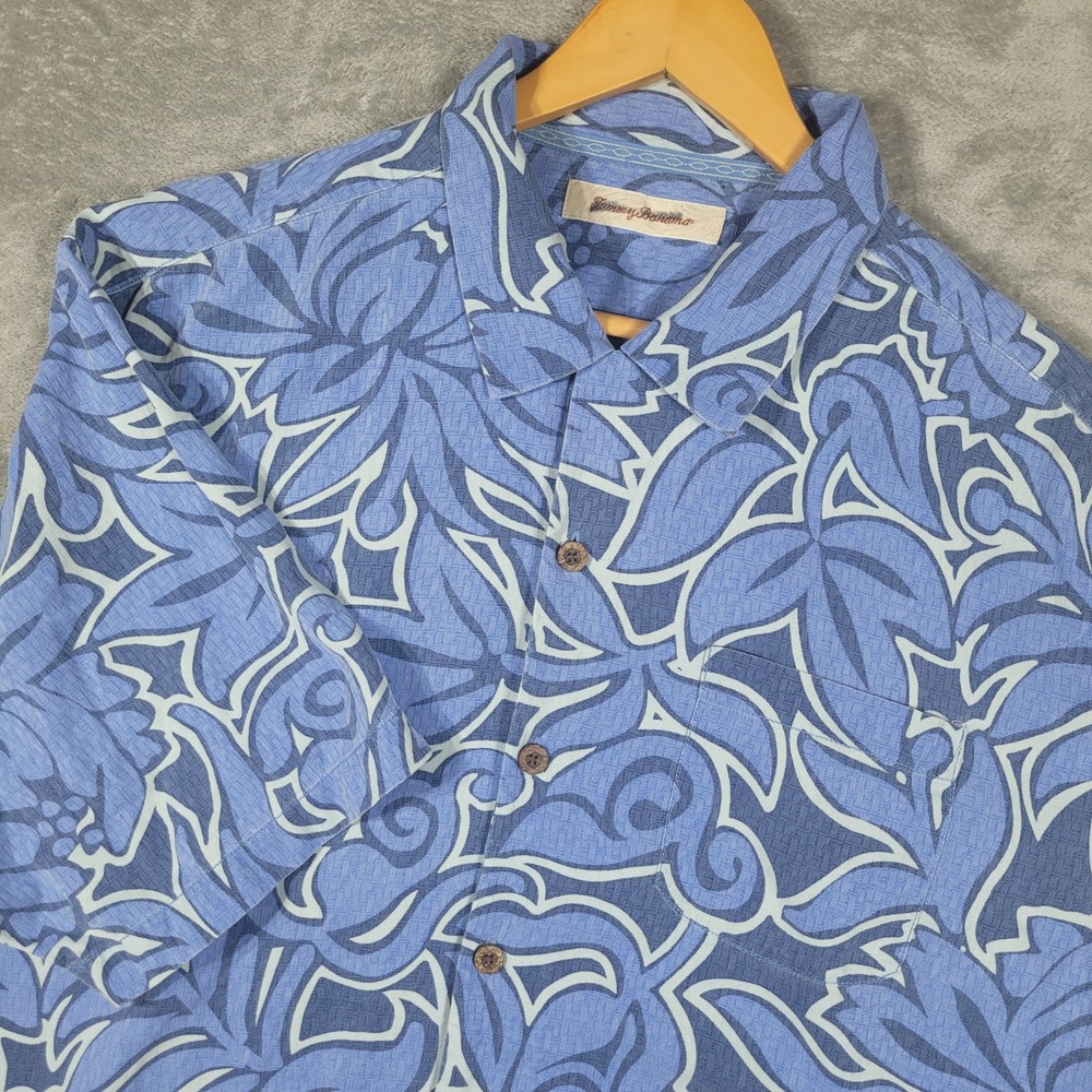 Tommy Bahama Button Up Mens XL Blue Floral Silk Camp Shirt Short Sleeve Tropical
